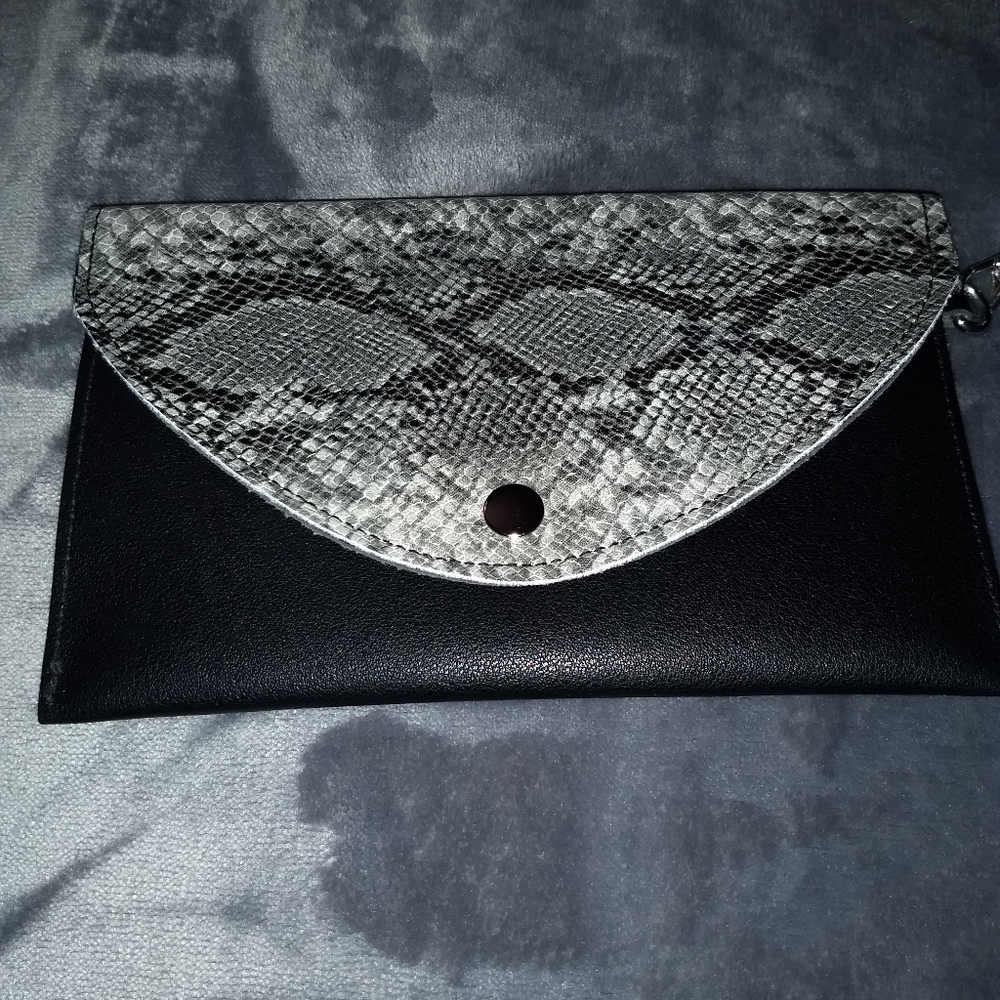 Wristlet